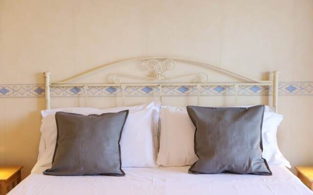 Appartamento Con Terrazzo A Capodimonte