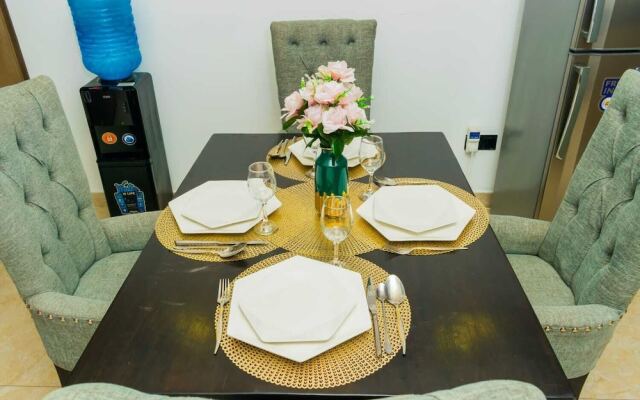 Lux Suites Oasis of Peace Apartments