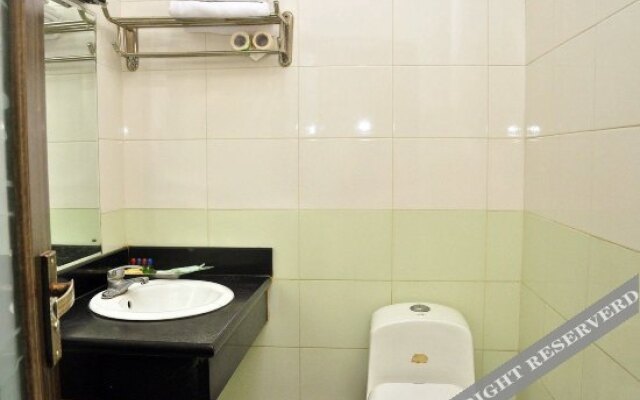 Jigsaw Hotel (Jiangnan West Fenghuang New Village Subway Station Branch)