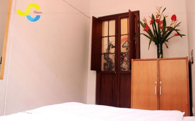 Graffiti Hostel Bogota