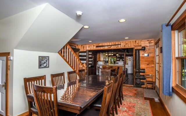 Tucked Inn 4 Bedroom House