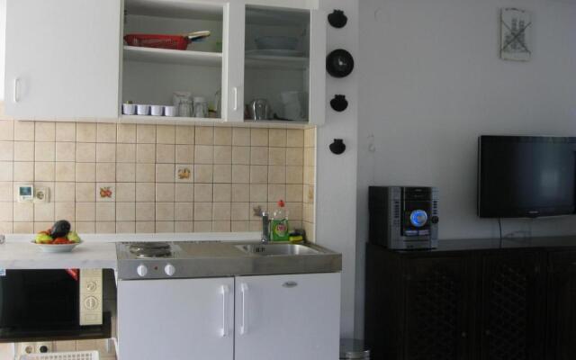 Seaside apartment for 2 p