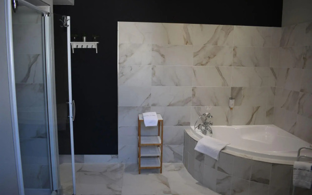 Hotel Henri IV