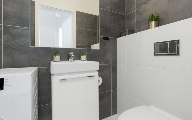 Szlachecka Apartment, Parking by Renters