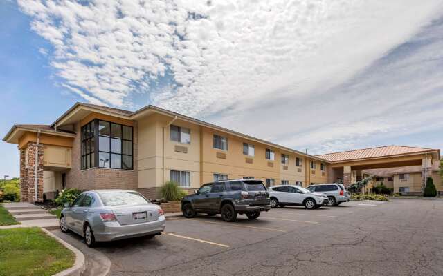 Comfort Inn Okemos - East Lansing