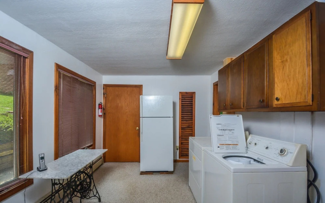 Lake View 3 Bedroom House