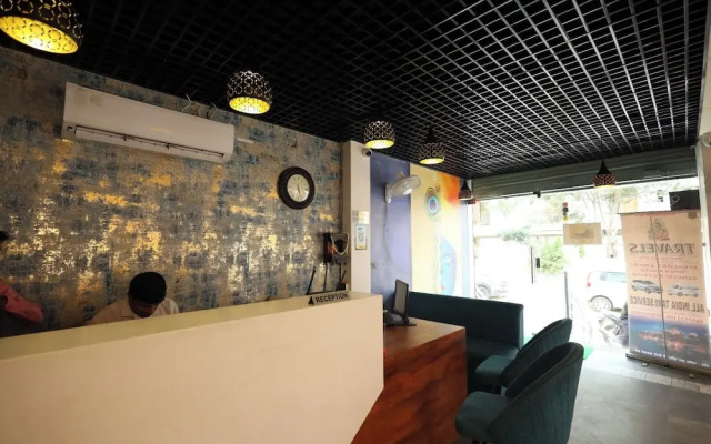 Radha Bihari Nikunj Inn & Restaurant