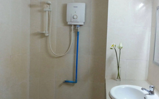 Ta Som Guesthouse & Tour Services