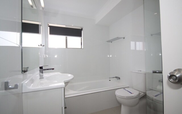 Skyline, Unit 8/12 Thurlow Avenue