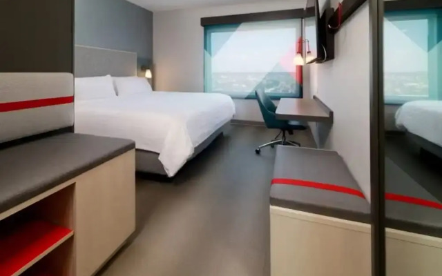 avid hotel Queretaro Centro Sur by IHG