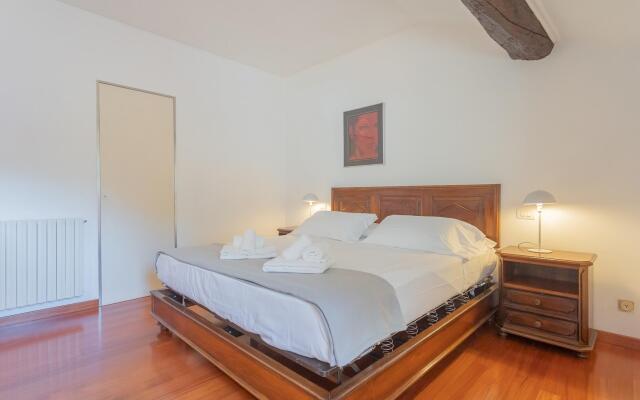 La Mansarda in Como With 3 Bedrooms and 2 Bathrooms
