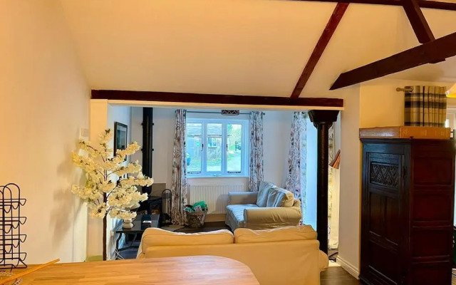 Charming 2-bed Lodge in Dorchester