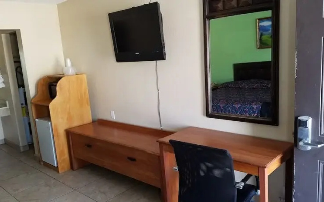 Budget Inn