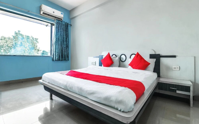 Oyo 60852 Hotel Residency Park