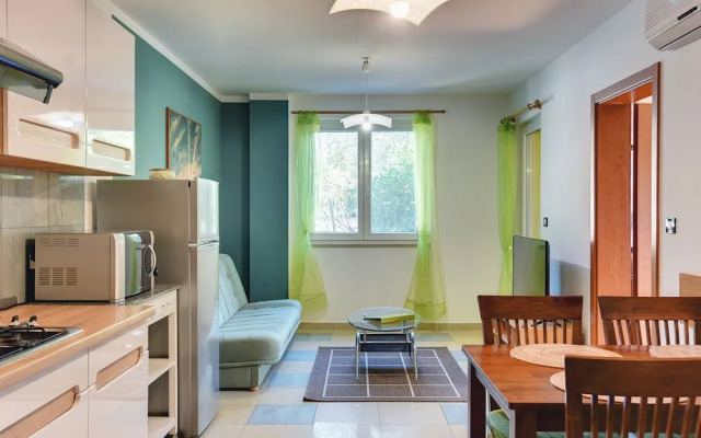 Charming Apartment in Pula With Swimming Pool