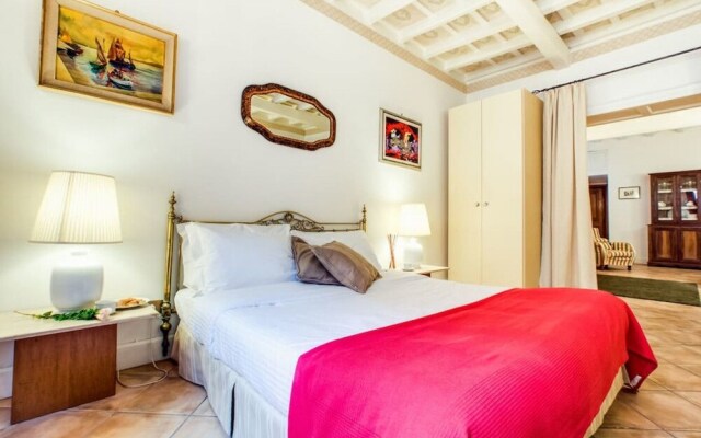 Elegant 1Br Flat in Amazing Central Location!