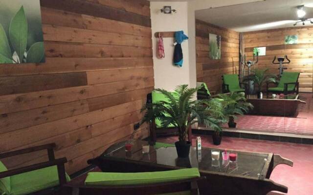 Ferm6 - 6-6p-5chbres-3sdb-120m?-10 / 12pers-valloire