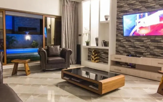 Stay.Plus Diani Luxurious Villa