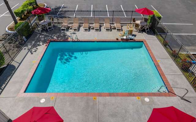 Motel 6 Kirkland, WA - North Kirkland