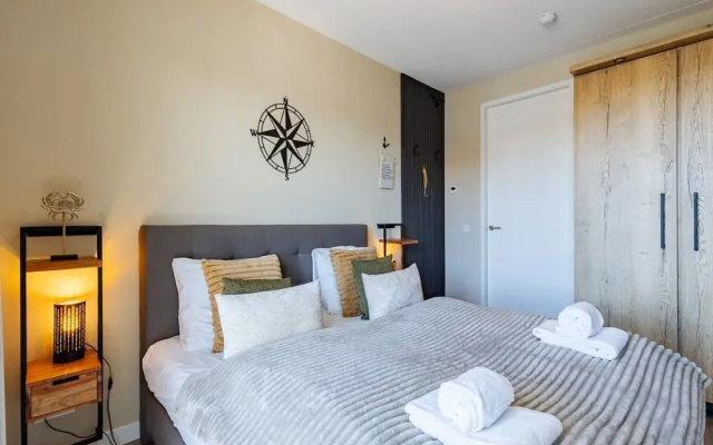 Apartment in Sint-annaland With Beach Access