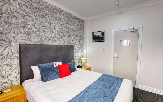 Ramada by Wyndham Hamilton City Center