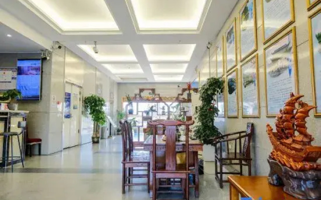 Yichun Yiju Hotel (Yichun High-speed Railway Station)