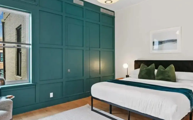 Riverside by Rove Travel 7BR Modern Townhouse