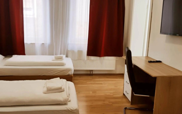 Othman Appartements Pfarrstraße 54, EG, R