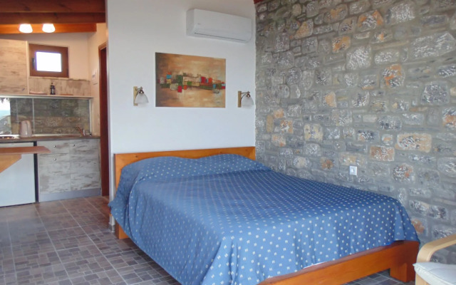 Paraktio Beach Apartments