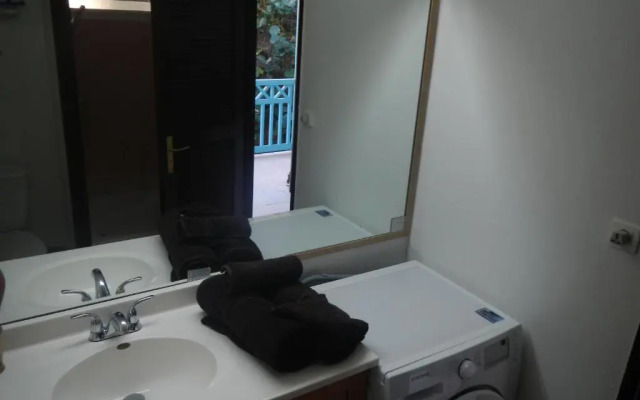 Studio 03 vue mer Orient Bay