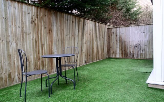 2 Bedroom Home Close To City Centre