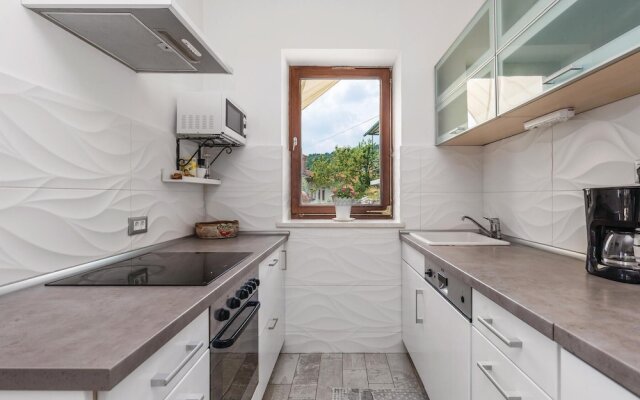 Awesome Home in Matulji with Hot Tub, WiFi & 2 Bedrooms