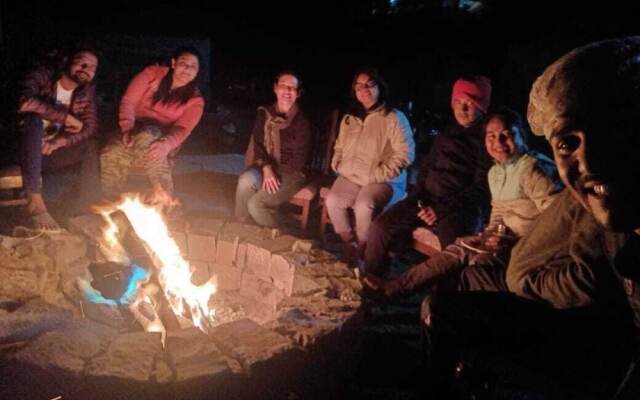 8fold by Larisa, Jibhi