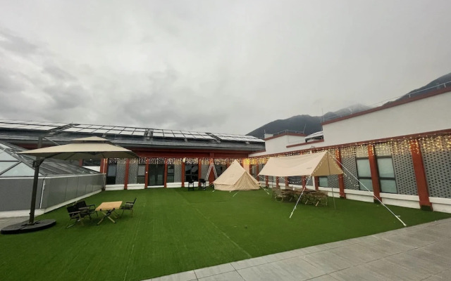 Holiday Inn Express Linzhi Airport by IHG