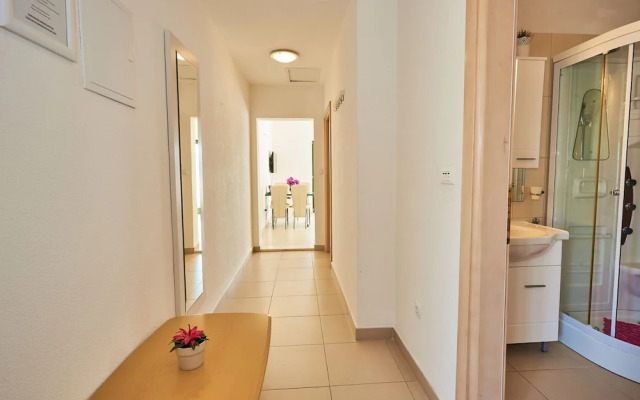 Sea Front - Free Parking - A3