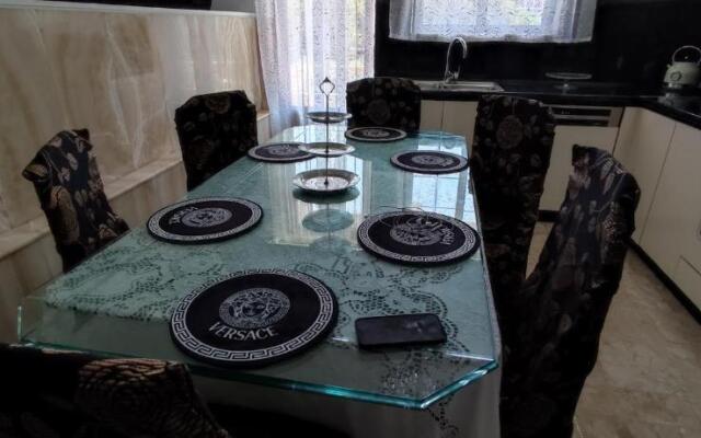Ixian House Apartment