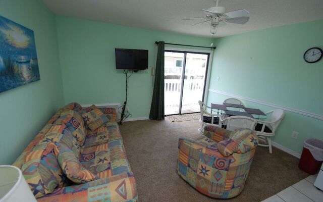 Moonraker 9 by RedAwning