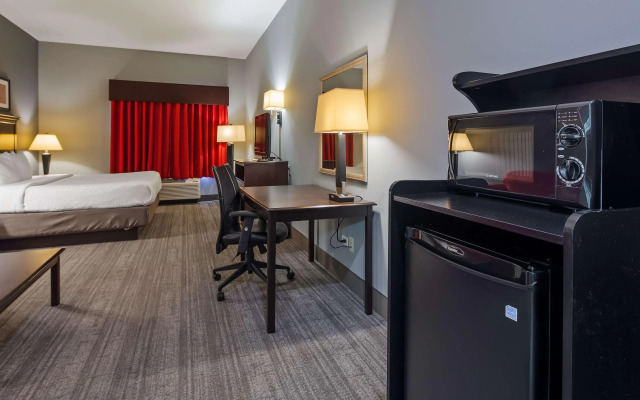 Spark by Hilton Oak Forest