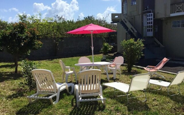 Apartment with 3 Bedrooms in Calodyne, with Enclosed Garden And Wifi - 300 M From the Beach