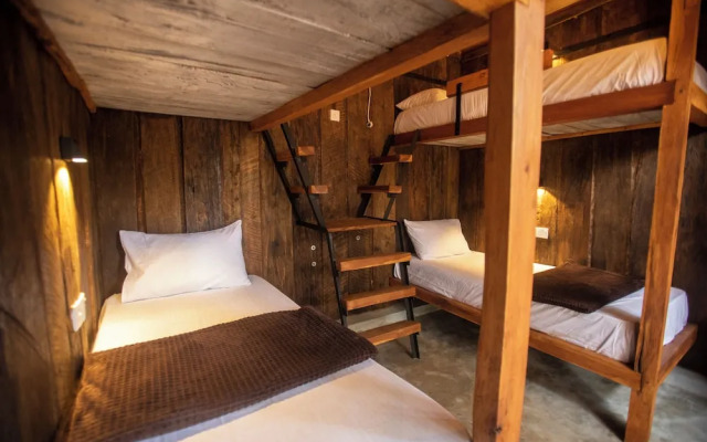 Funk Bunks - Sigiriya