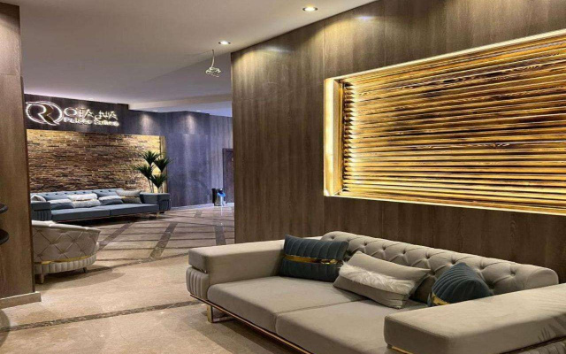 Rotana Palace Suites