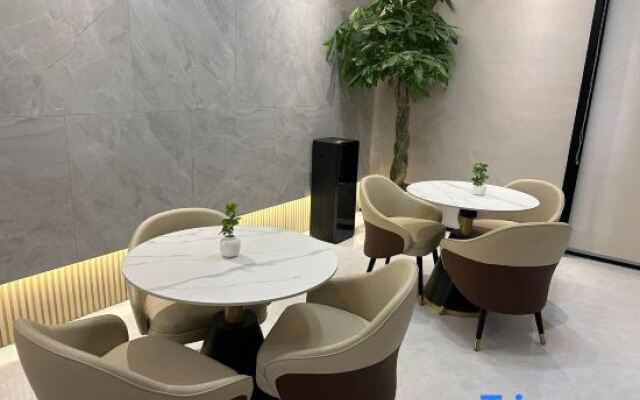 Yitel Zhige Hotel (Xuzhou Suning Plaza Hubushan)
