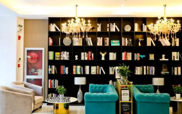 Xi'an Hotel (Tengzhou Railway Station Wuyue Plaza Branch)