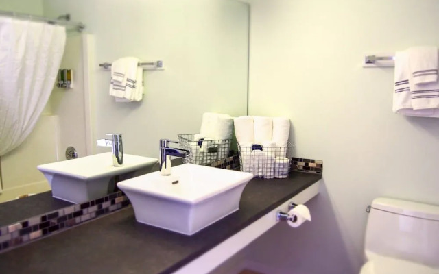 Tofino Motel Harborview