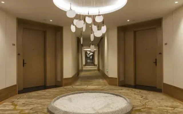 ZhuJi MuChen Hotel (YongLi Square Store)
