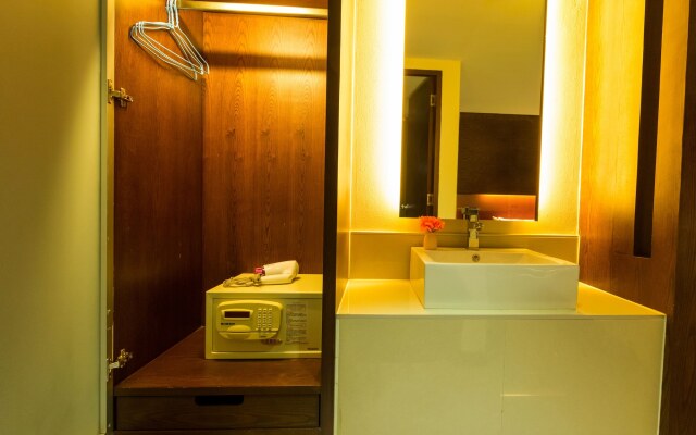 Collection O The Bangkok Airport Link Suite