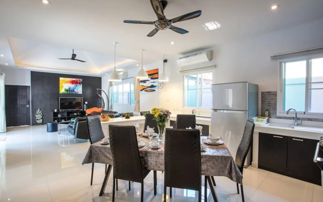 Modern Elegance 3BR Pool Villa Marine