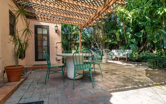 The Palms Cottage Private Pool, Downtown, Beach, The Square