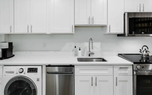 Sosuite 1BR Loft w W/d, Gym, Lounge