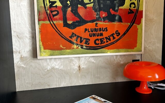 Yellowstone Peaks Hotel